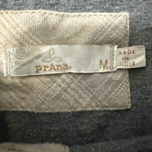 Prana Plaid Flannel Shirt Jacket Womens Size Medium Snap Button Organic‎ Cotton - Picture 2 of 9